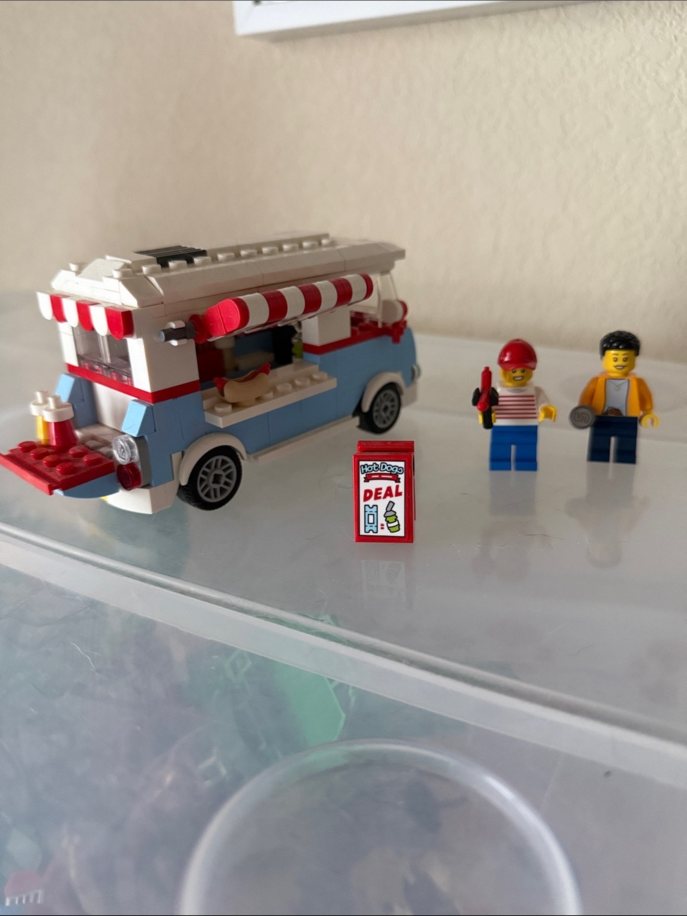 LEGO 40681 Retro Food Truck